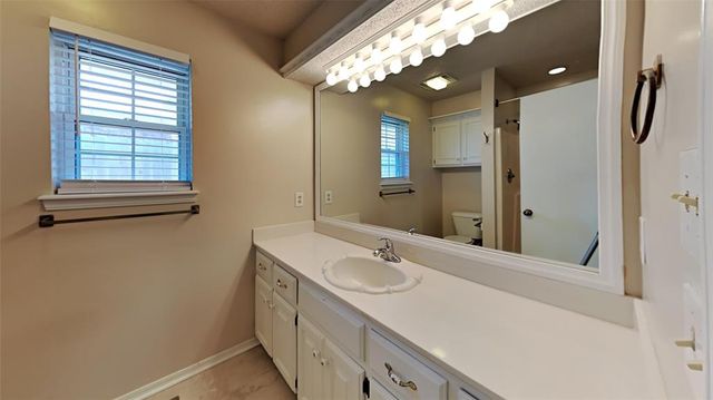 1316 Chimney Hill Road, Yukon, OK 73099