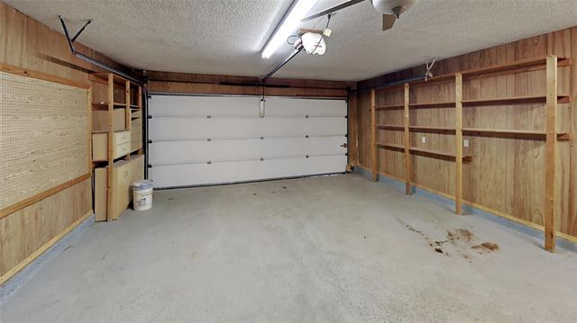 1316 Chimney Hill Road, Yukon, OK 73099