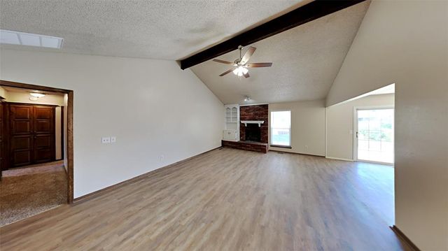 1316 Chimney Hill Road, Yukon, OK 73099