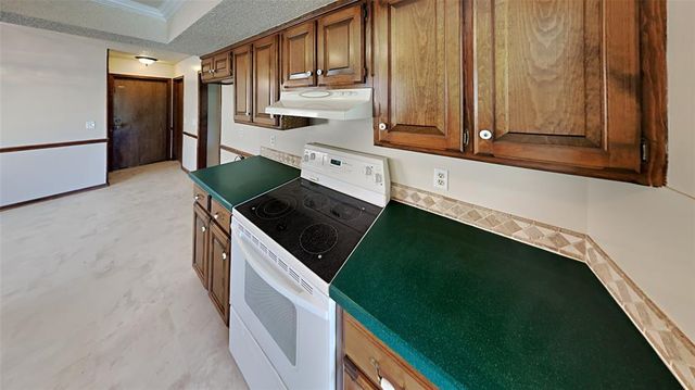 1316 Chimney Hill Road, Yukon, OK 73099