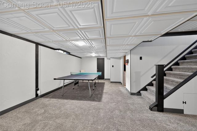 1118 W Elmwood Avenue, Clawson, MI 48017