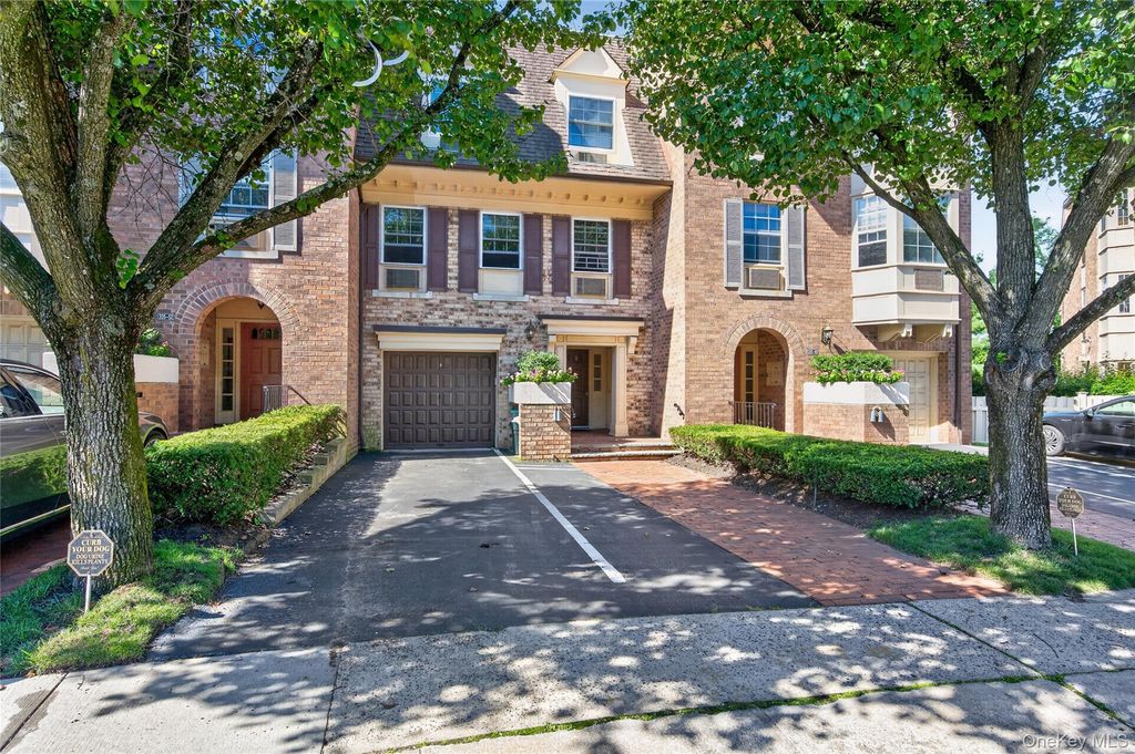 20550 Brian Crescent 1076, Bayside, NY 11360 — photo 4