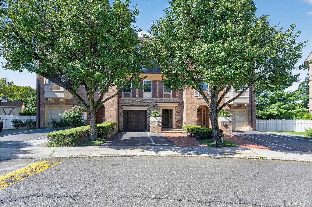20550 Brian Crescent 1076, Bayside, NY 11360 — photo 5