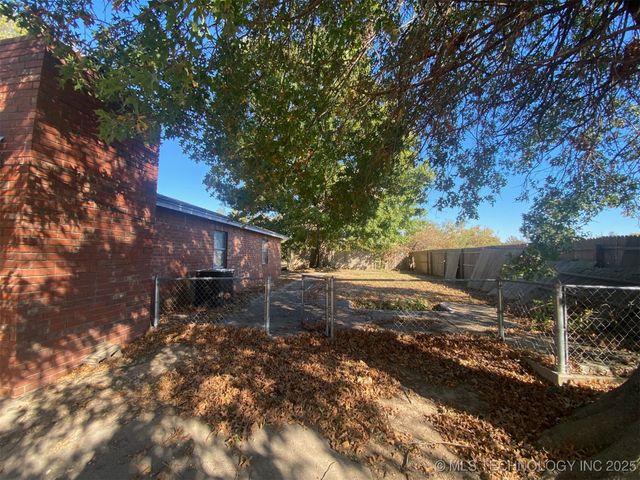 1320 Jennings Street, Muskogee, OK 74403