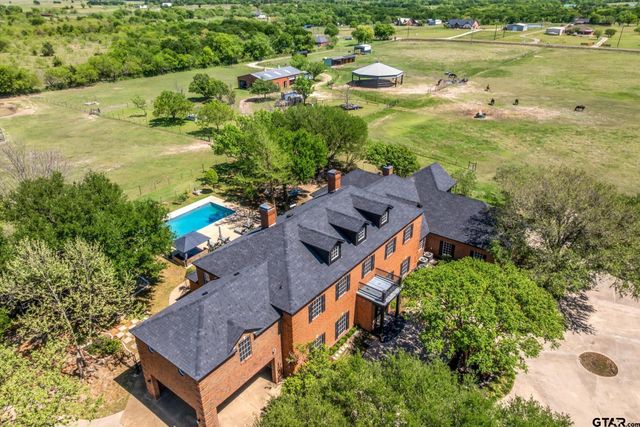 2201 E FM 813, Ennis, TX 75119