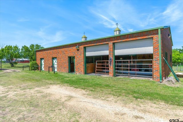 2201 E FM 813, Ennis, TX 75119