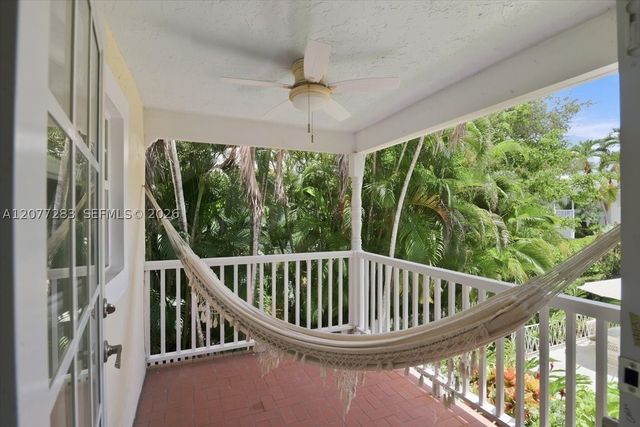 6473 Sunset Dr, South Miami, FL 33143