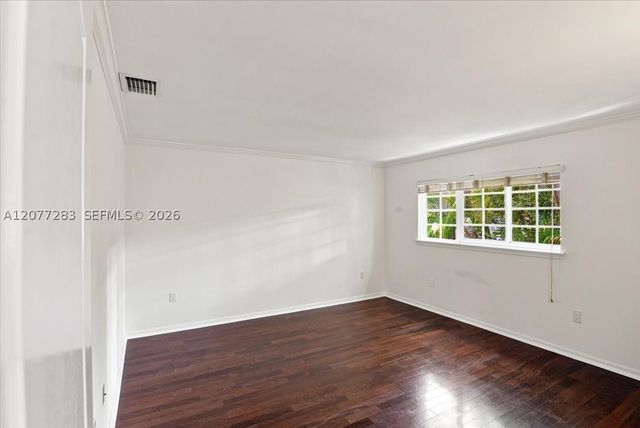 6473 Sunset Dr, South Miami, FL 33143