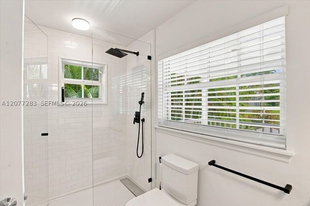 6473 Sunset Dr, South Miami, FL 33143