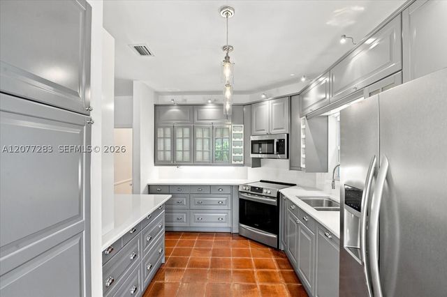 6473 Sunset Dr, South Miami, FL 33143