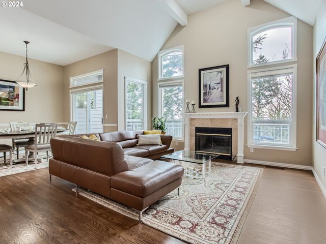8534 Nw TIMBER RIDGE Ct, Portland, OR 97229