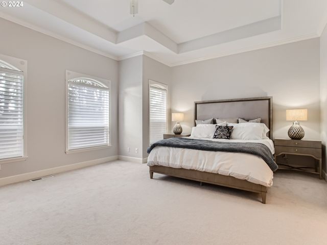 8534 Nw TIMBER RIDGE Ct, Portland, OR 97229
