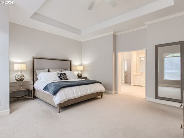 8534 Nw TIMBER RIDGE Ct, Portland, OR 97229