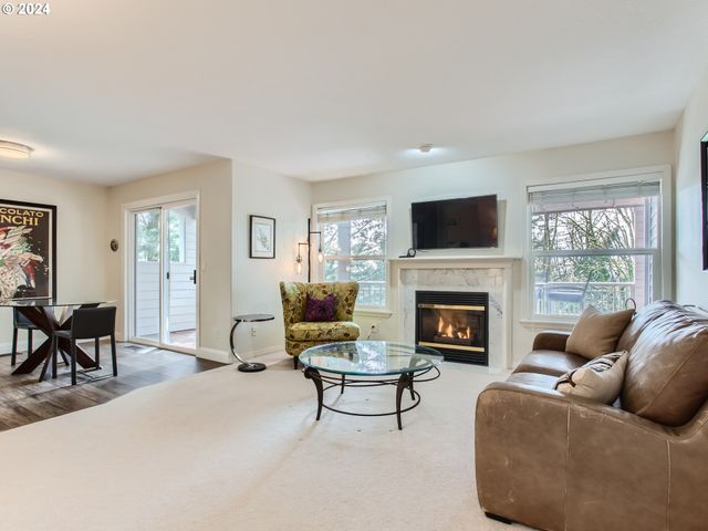 8534 Nw TIMBER RIDGE Ct, Portland, OR 97229