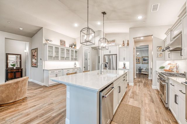 11114 N Via Rimini Drive, Fresno, CA 93730