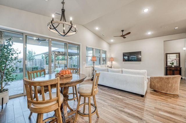 11114 N Via Rimini Drive, Fresno, CA 93730