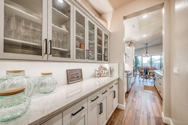 11114 N Via Rimini Drive, Fresno, CA 93730