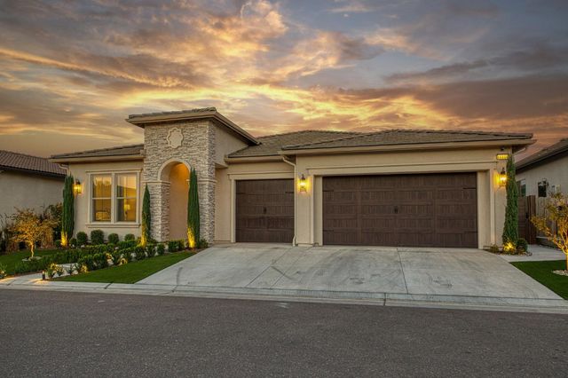 11114 N Via Rimini Drive, Fresno, CA 93730