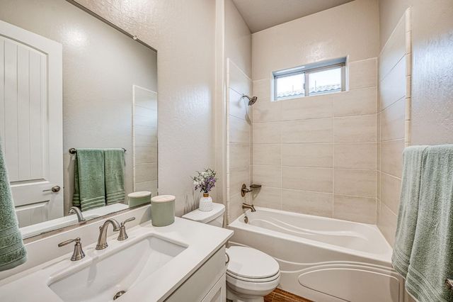 11114 N Via Rimini Drive, Fresno, CA 93730