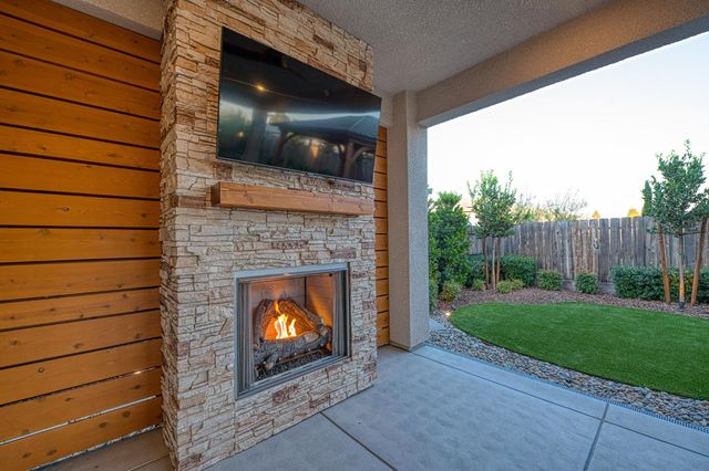 11114 N Via Rimini Drive, Fresno, CA 93730