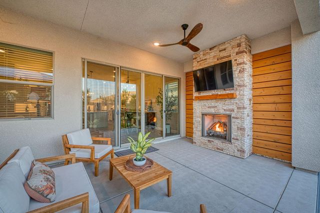 11114 N Via Rimini Drive, Fresno, CA 93730