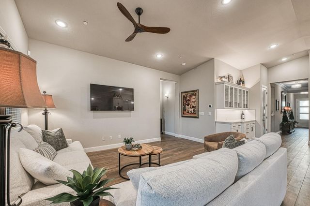 11114 N Via Rimini Drive, Fresno, CA 93730