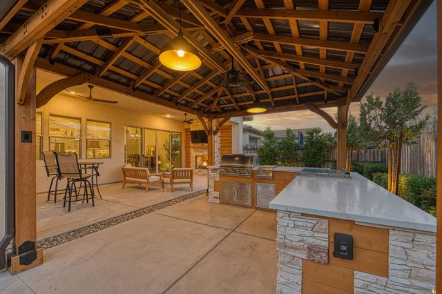 11114 N Via Rimini Drive, Fresno, CA 93730