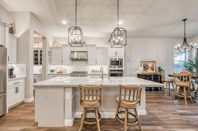 11114 N Via Rimini Drive, Fresno, CA 93730