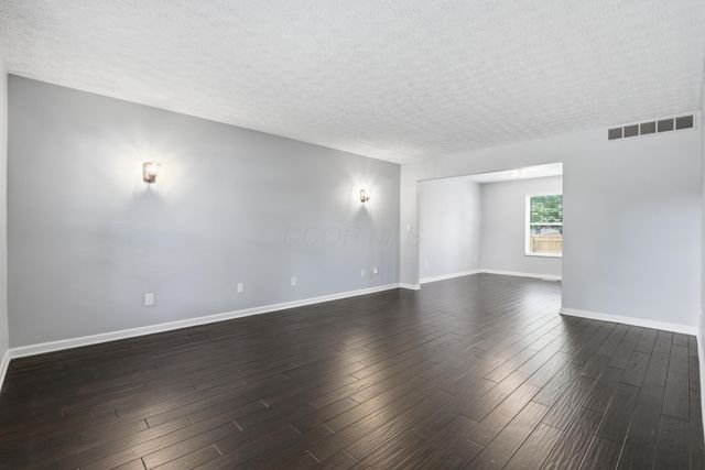 5100 Locust Post Lane, Columbus, OH 43230