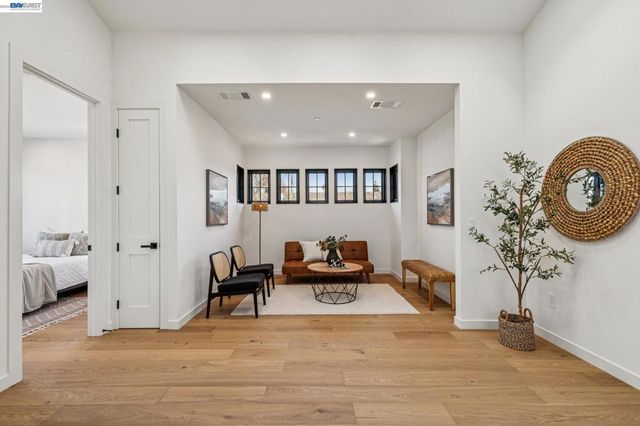 1144 Dwight Way, Berkeley, CA 94702