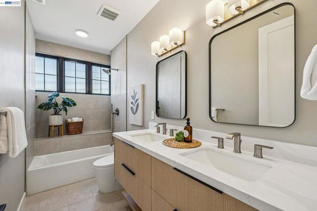 1144 Dwight Way, Berkeley, CA 94702