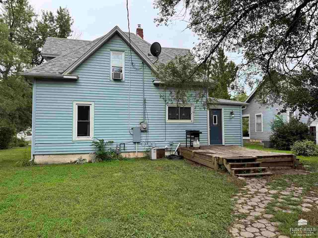 519 NE 7th St., Abilene, KS 67410