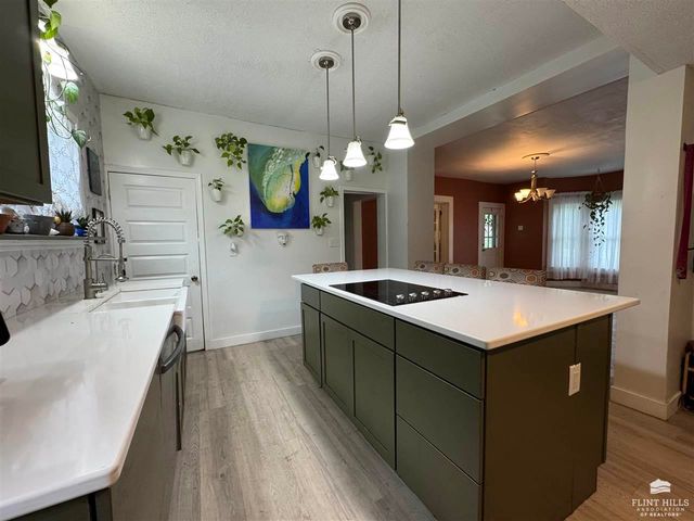 519 NE 7th St., Abilene, KS 67410