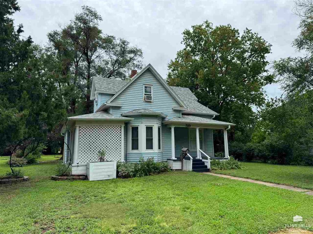 519 NE 7th St., Abilene, KS 67410