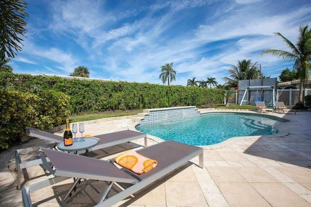 1103 SE 14 Drive, Deerfield Beach, FL 33441