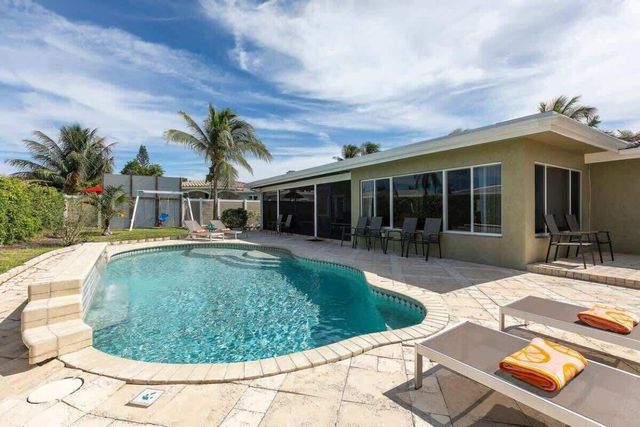 1103 SE 14 Drive, Deerfield Beach, FL 33441