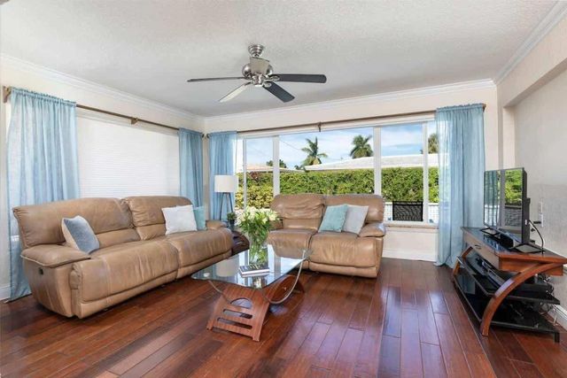 1103 SE 14 Drive, Deerfield Beach, FL 33441