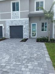 1351 SE 7th Ter, Homestead, FL 33034