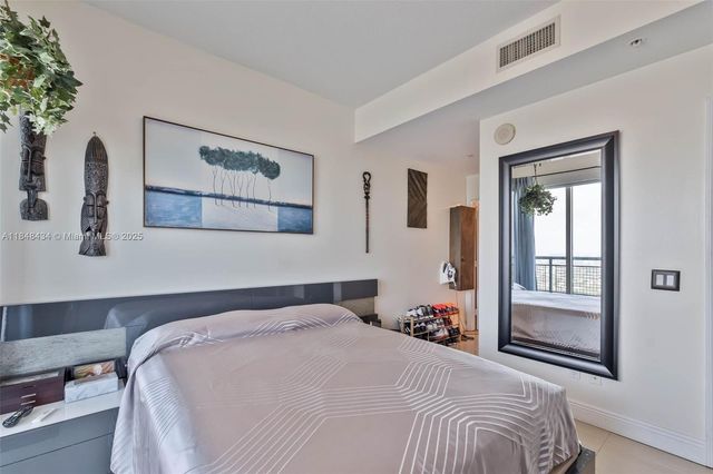 60 SW 13th St 3401, Miami, FL 33130