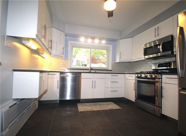 229 Edmond St, Bloomfield, PA 15224