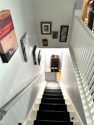 229 Edmond St, Bloomfield, PA 15224