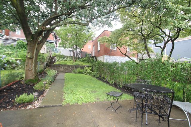 229 Edmond St, Bloomfield, PA 15224