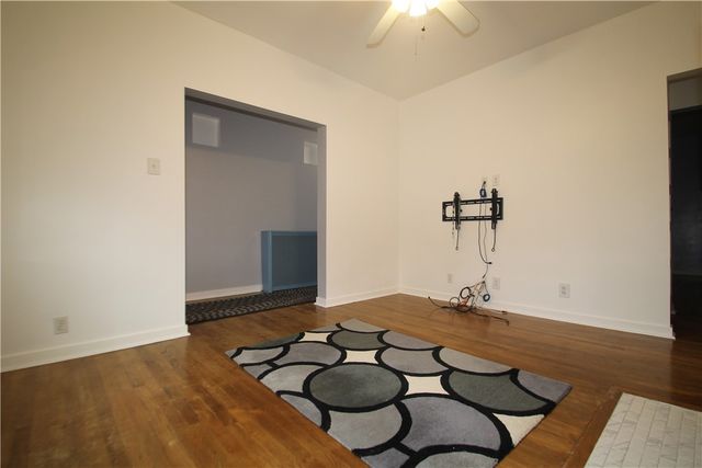 229 Edmond St, Bloomfield, PA 15224
