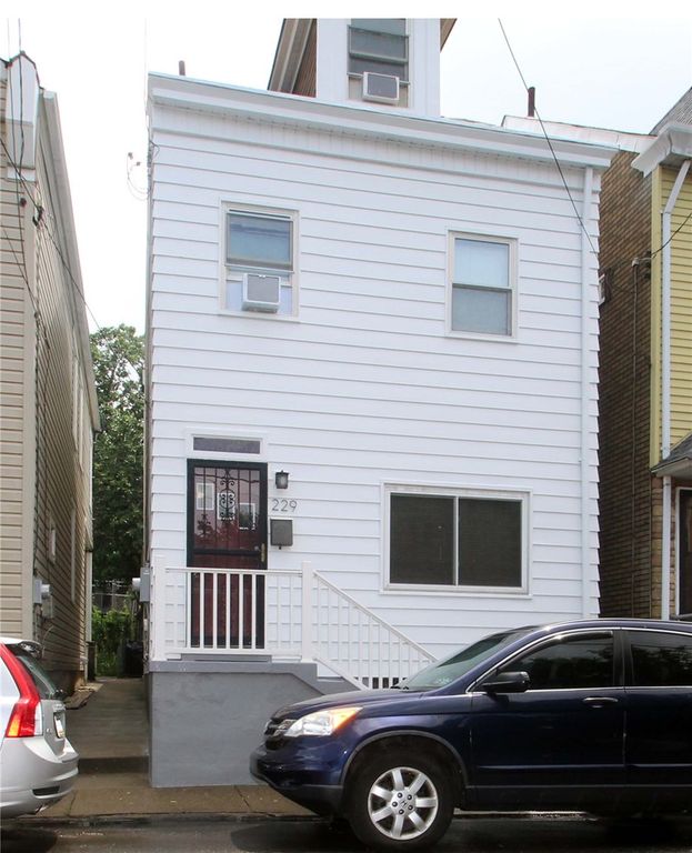 229 Edmond St, Bloomfield, PA 15224