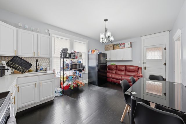 1322 Scoville Avenue, Berwyn, IL 60402