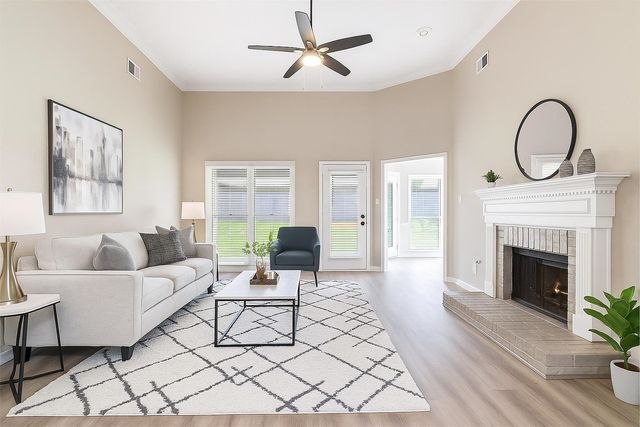 1937 ADA LN, Memphis, TN 38016