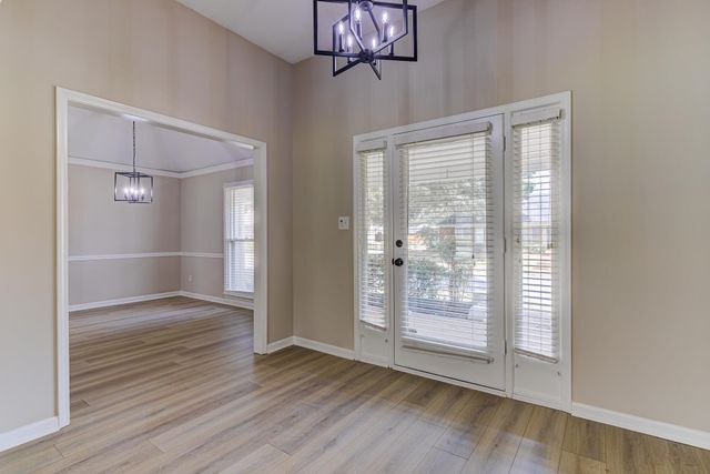 1937 ADA LN, Memphis, TN 38016