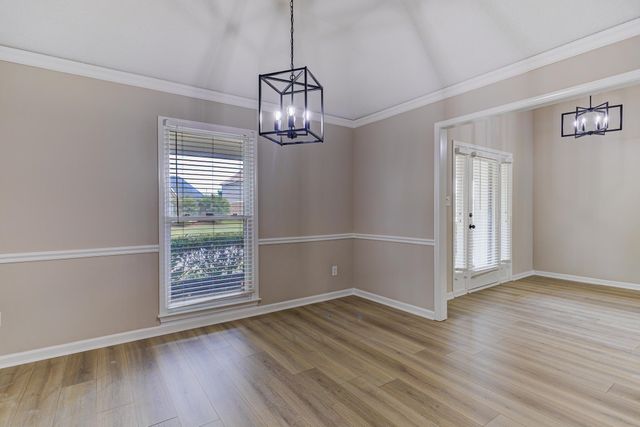 1937 ADA LN, Memphis, TN 38016