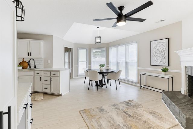 1937 ADA LN, Memphis, TN 38016