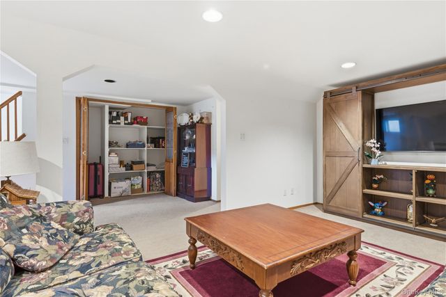 350 Columbus Avenue, West Babylon, NY 11704